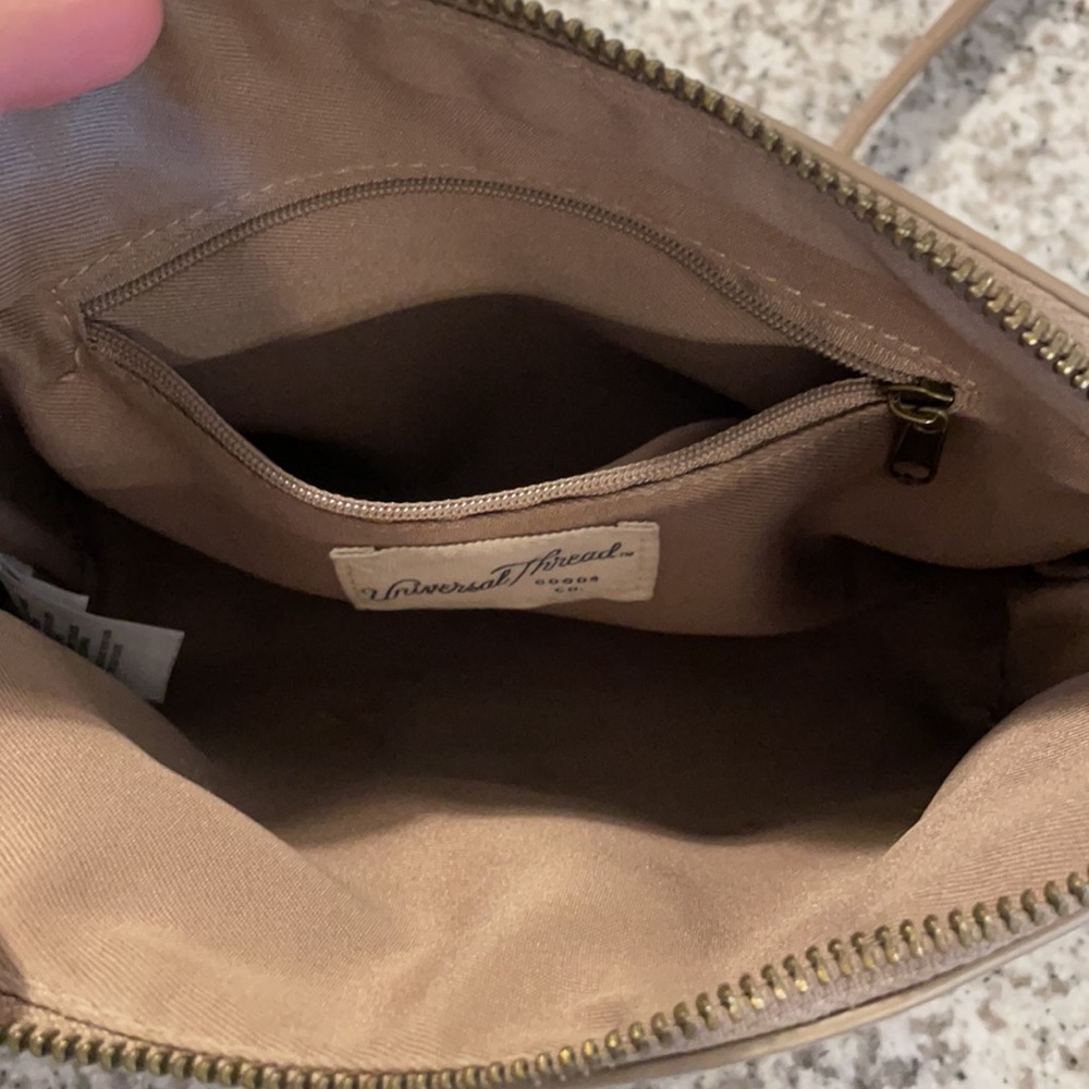 Universal Thread Bag - Picture 3 of 4